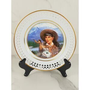 Annie Oakley Wall Decor Plate 8 1/2"  Buffalo Bill Articulated Gold Trim Denmark